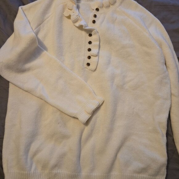 NWT White Sweater Size Large - Picture 2 of 5